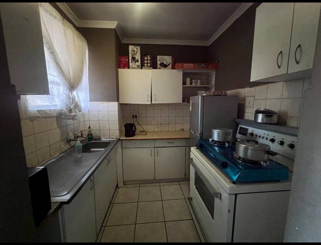 1 BEDROOM APARTMENT FOR SALE IN PRETORIA WEST